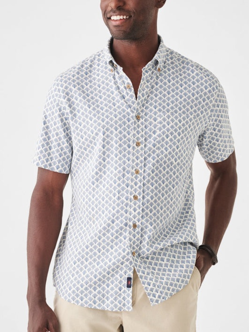 Faherty Men’s Short Sleeve Button Down Breeze Shirt White Wall Scallop XLarge